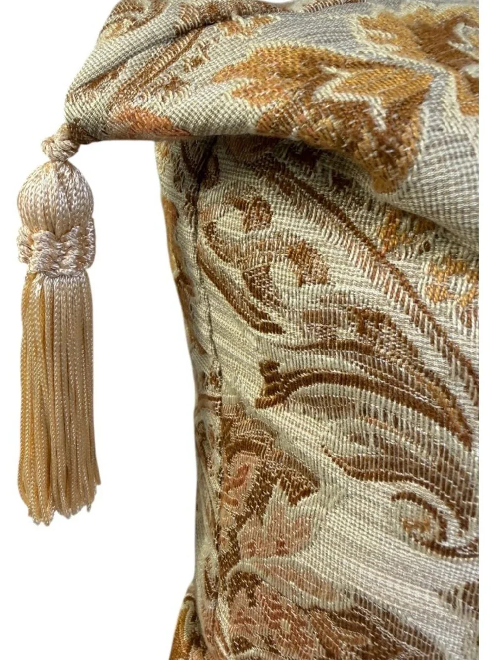 Newport USA Floral Jacquard Lumbar Throw Pillow Tassels 18x12 Beige Gold